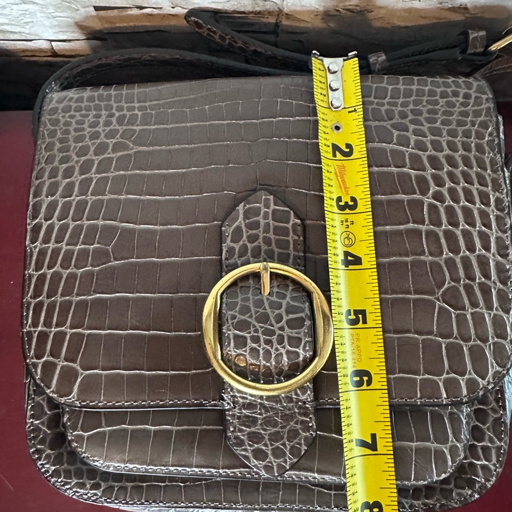Banana Republic Croc Embossed Genuine Leather Crossbody bag - Picture 9 of 10